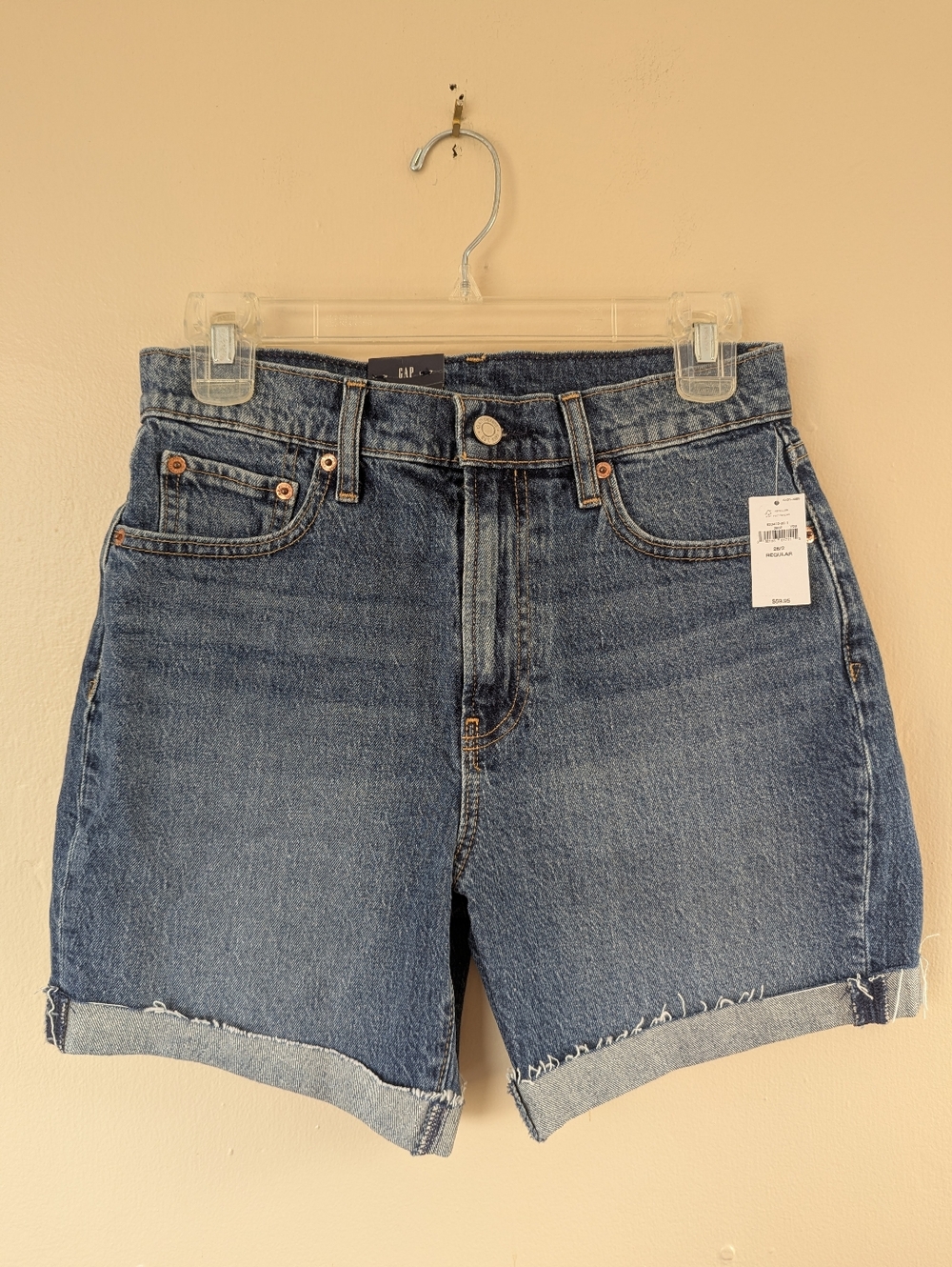 NWT! GAP 6" Cheeky Midi Short High Rise, Medium Blue/Dark Wash (SIZE 2/26)